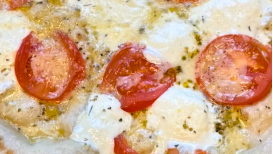 Juneau Natural Burrata Bianca Pizza - FROZEN