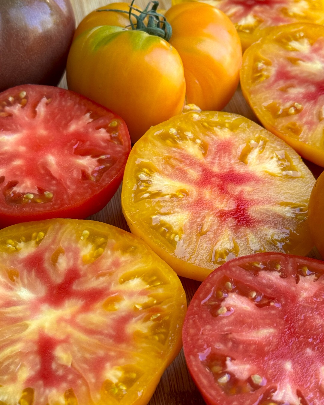 Organic Heirloom Tomatoes - PER LB