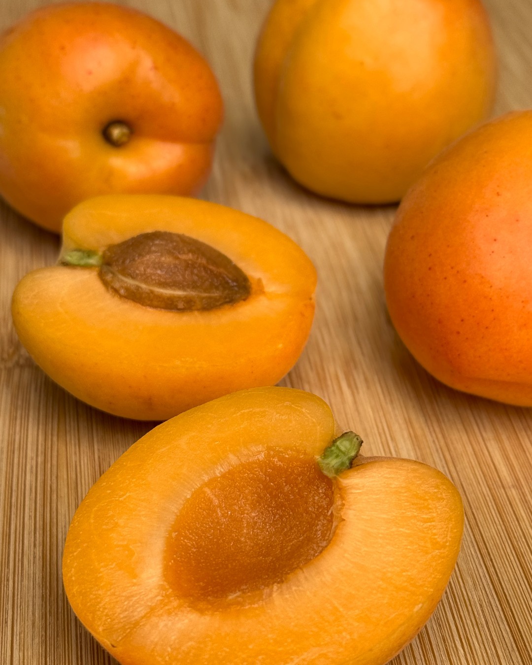 Organic Apricot - 1/2 PINT